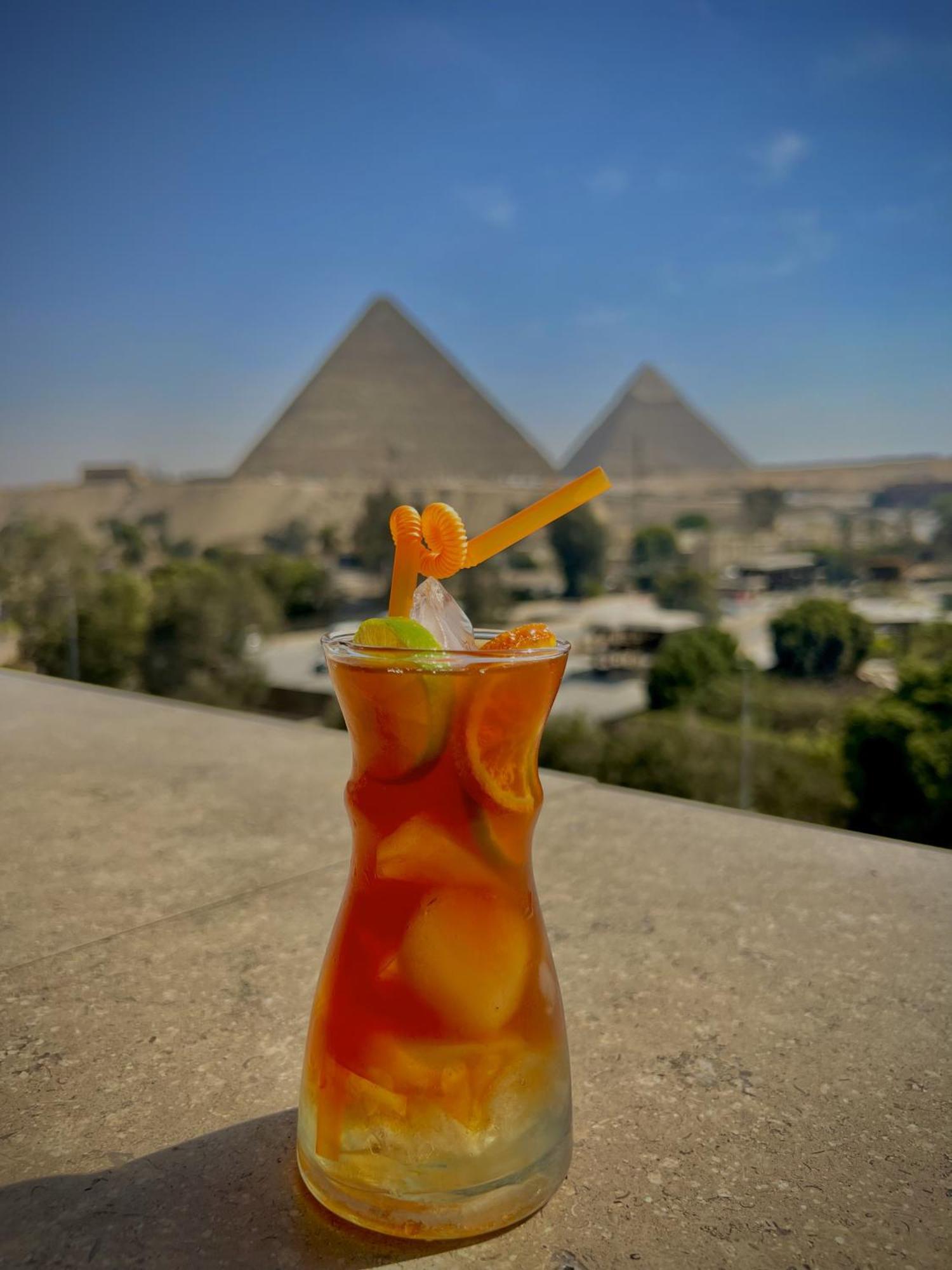 Turquoise Pyramids & Grand Egyptian Museum View Hotel Kafret el-Gabal エクステリア 写真